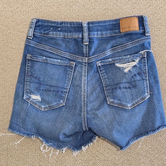 American Eagle Hi Rise Shortie Next Level Stretch Distressed Jean Shorts-Size 4 - Picture 2 of 15